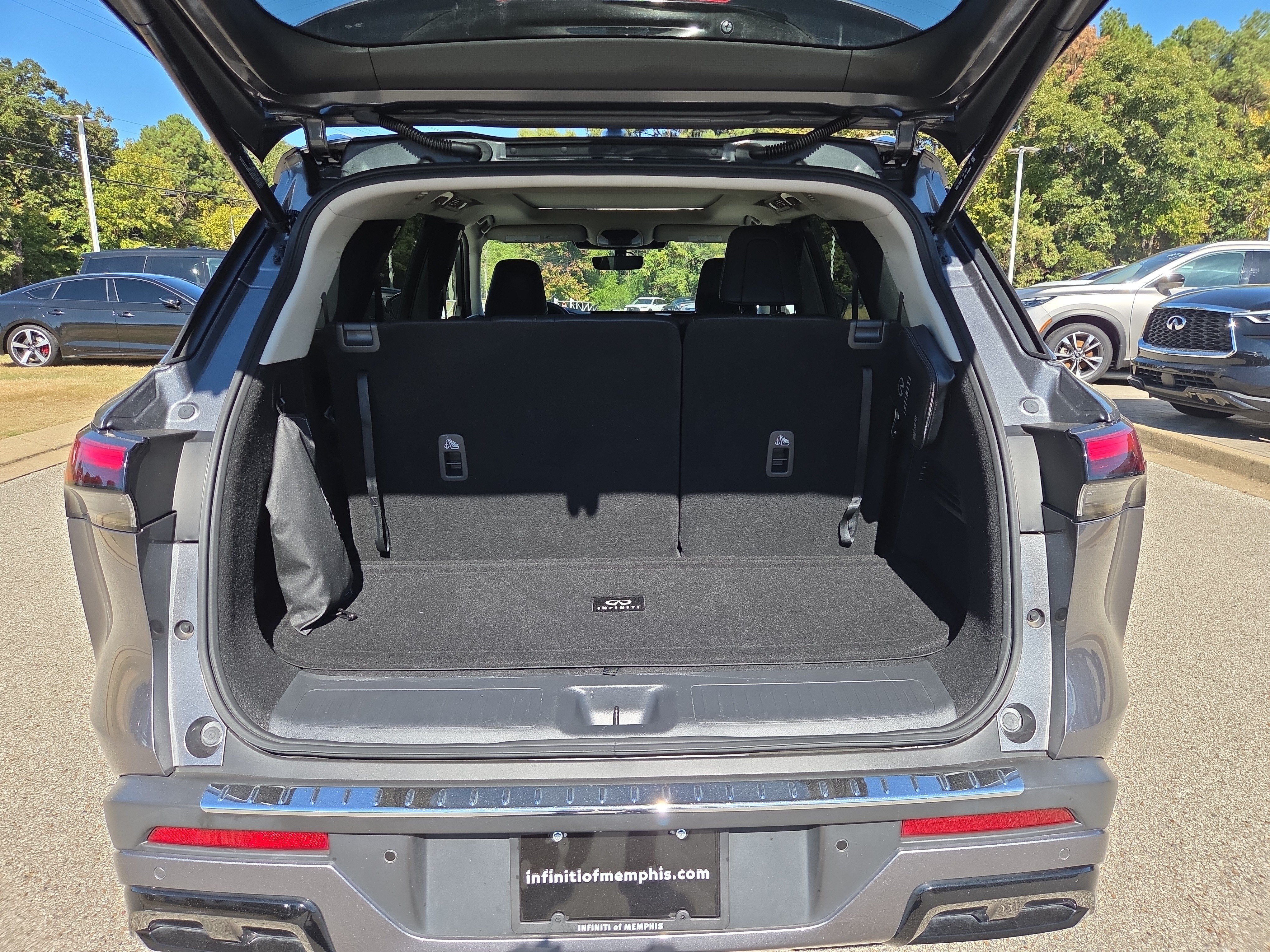 Used 2024 INFINITI QX60 Luxe w/ Cargo Package AWD/4WD image 10