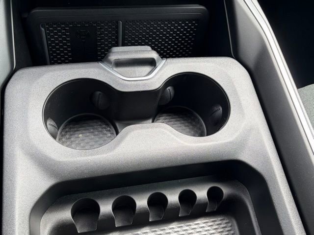 New 2026 RAM 1500 4x4 Crew Cab image 24