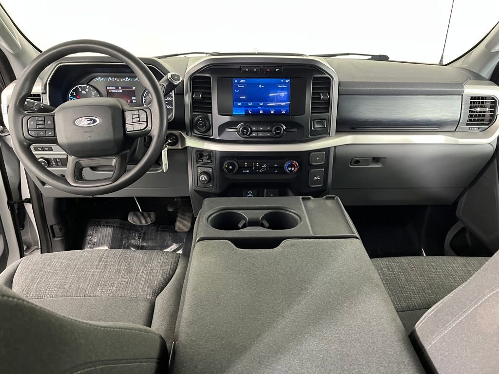 Used 2021 Ford F150 XLT image 2