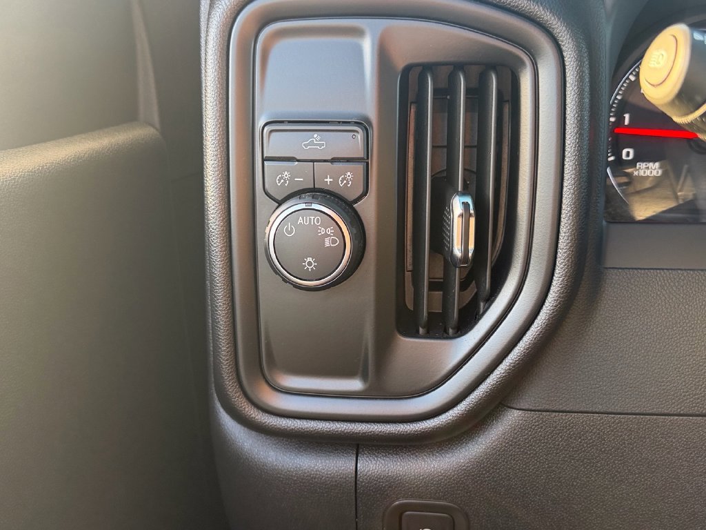 Used 2025 Chevrolet Silverado 2500 Custom w/ Custom Convenience Package RWD image 22