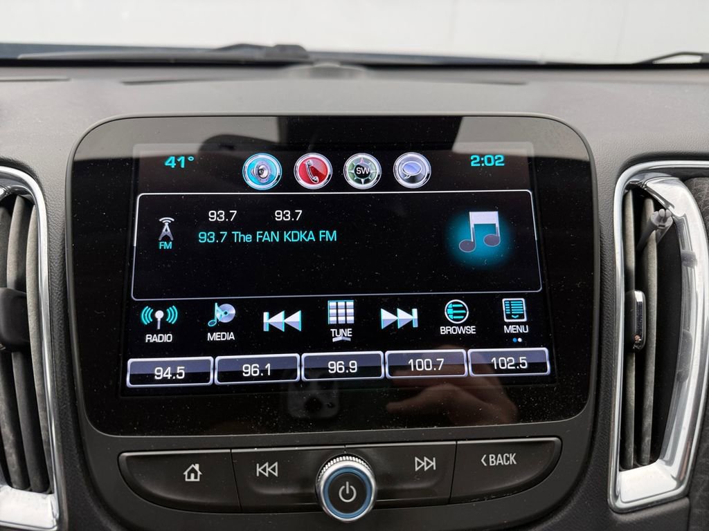 Used 2016 Chevrolet Malibu LT w/ Driver Confidence Package image 17