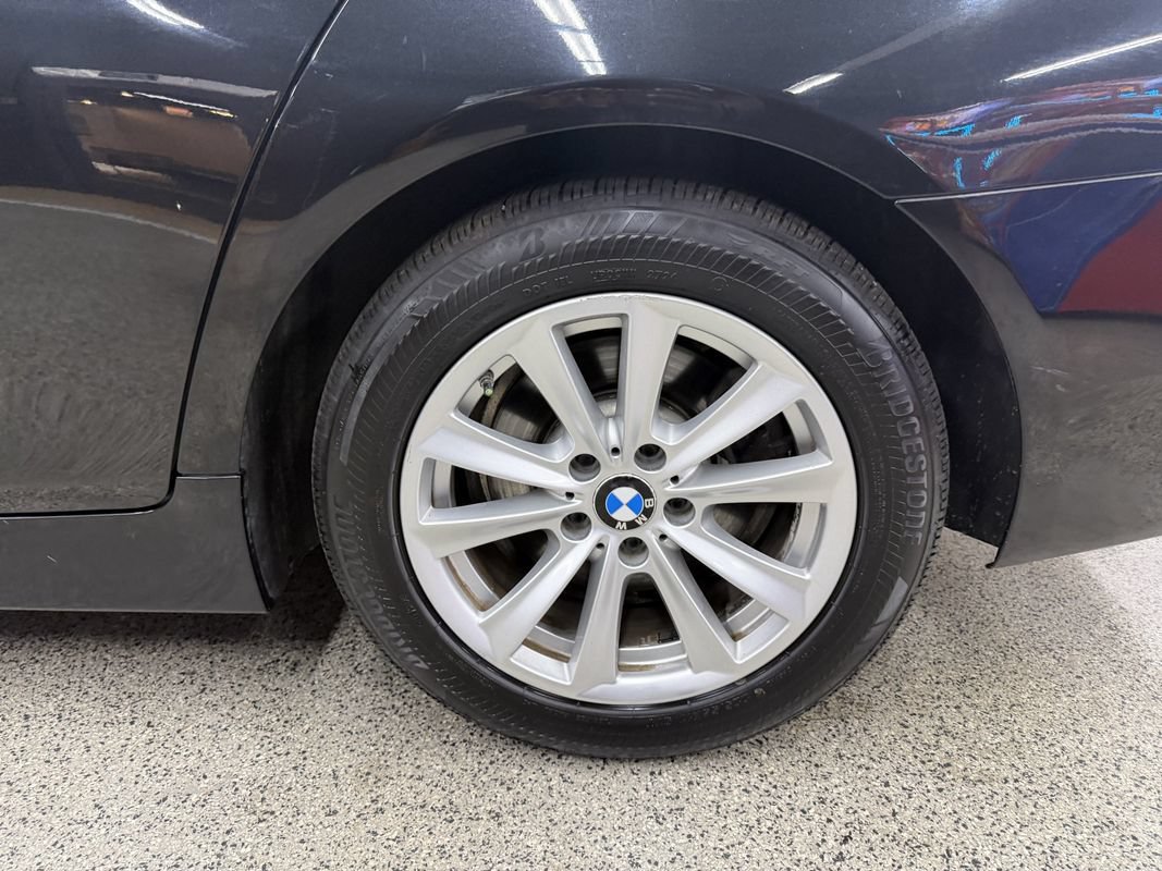 Used 2015 BMW 528i xDrive Sedan AWD/4WD image 40