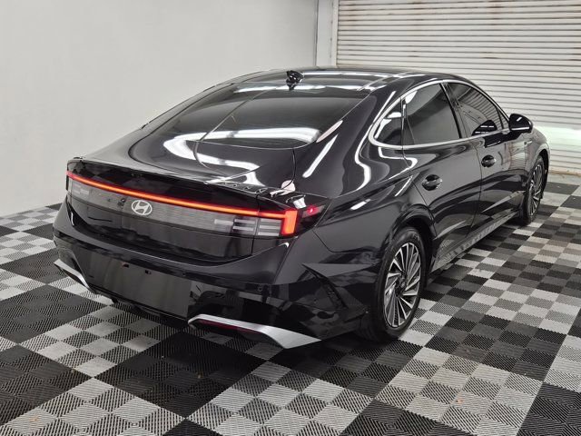 Used 2025 Hyundai Sonata Limited image 10