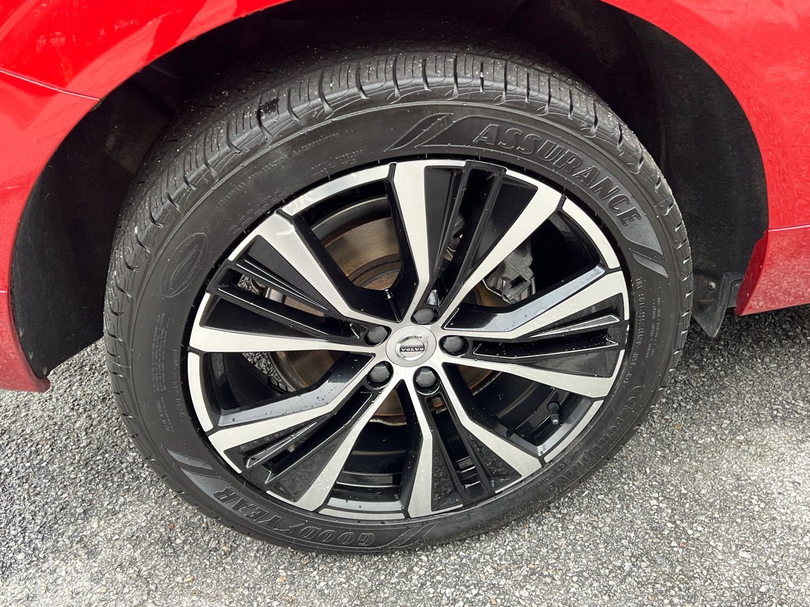 Used 2023 Volvo XC60 T8 Plus image 17