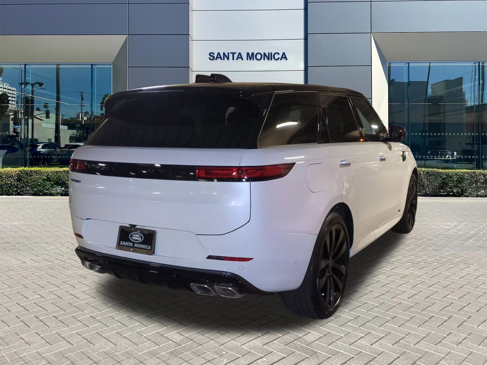 New 2026 Land Rover Range Rover Sport Dynamic SE AWD/4WD image 5