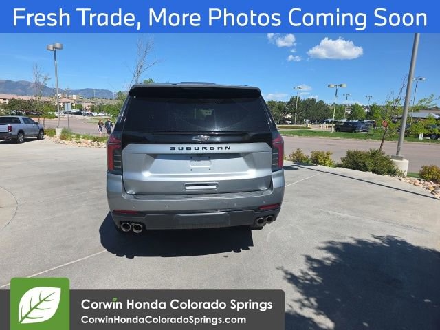 Used 2025 Chevrolet Suburban Z71 AWD/4WD image 6