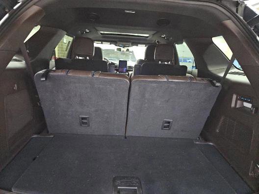 Used 2021 Ford Explorer King Ranch w/ Premium Technology Package image 13