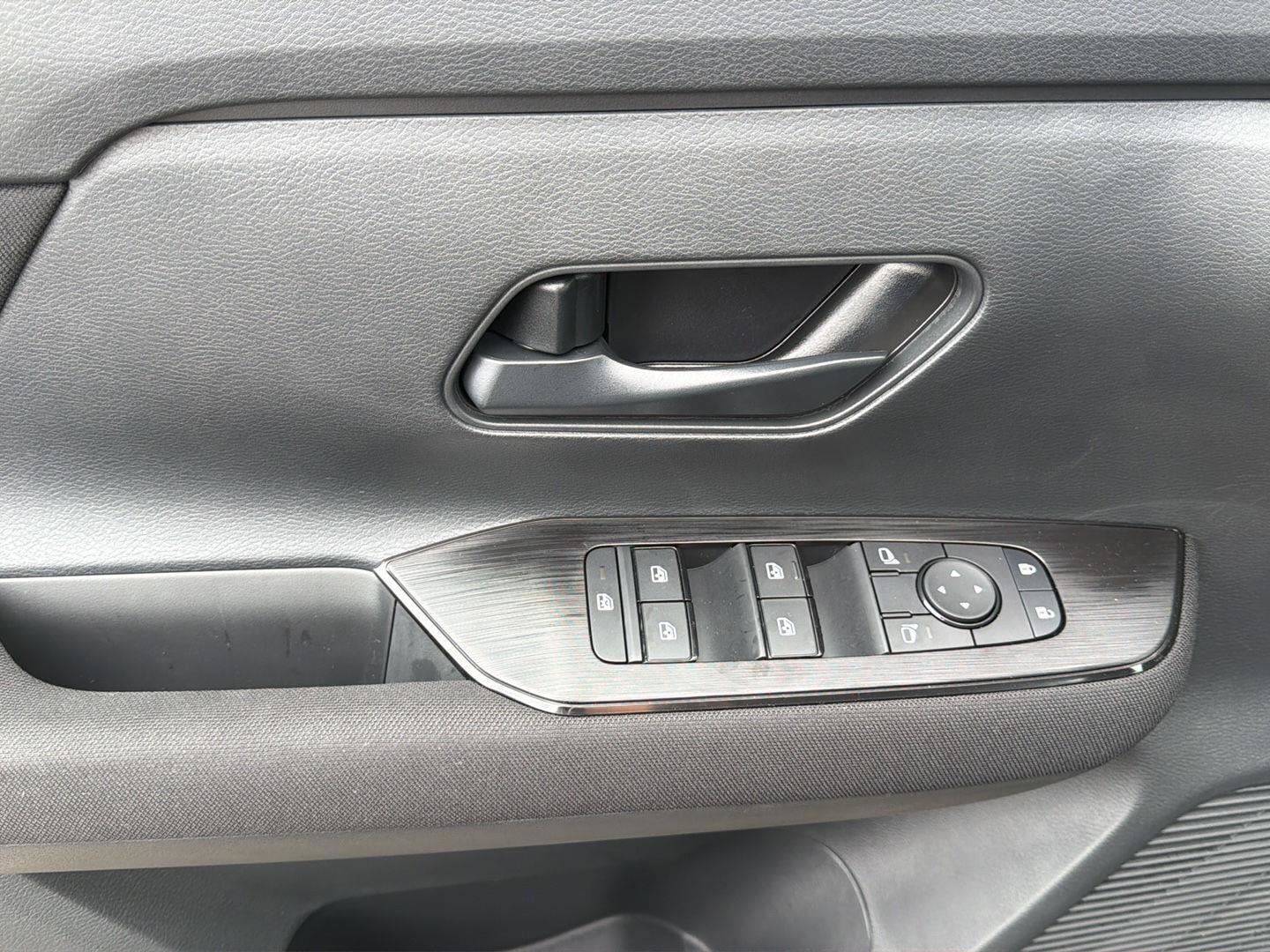 New 2027 Nissan Kicks S FWD image 6