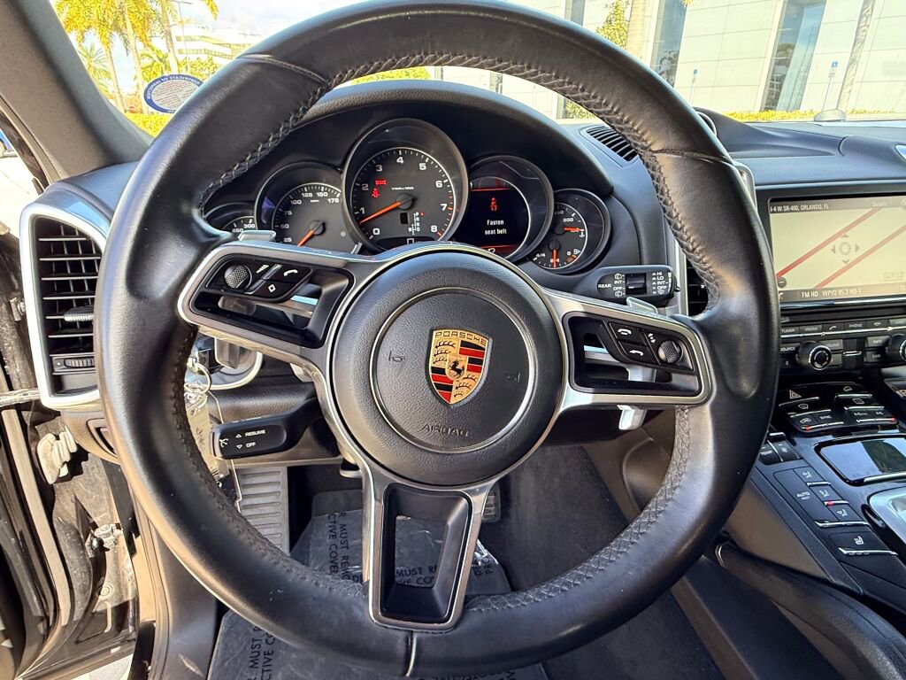Used 2016 Porsche Cayenne image 29