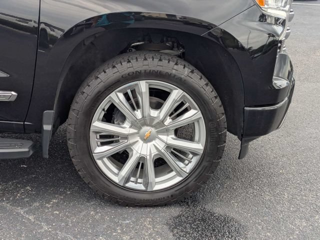 Used 2024 Chevrolet Silverado 1500 High Country w/ High Country Premium Package AWD/4WD image 11