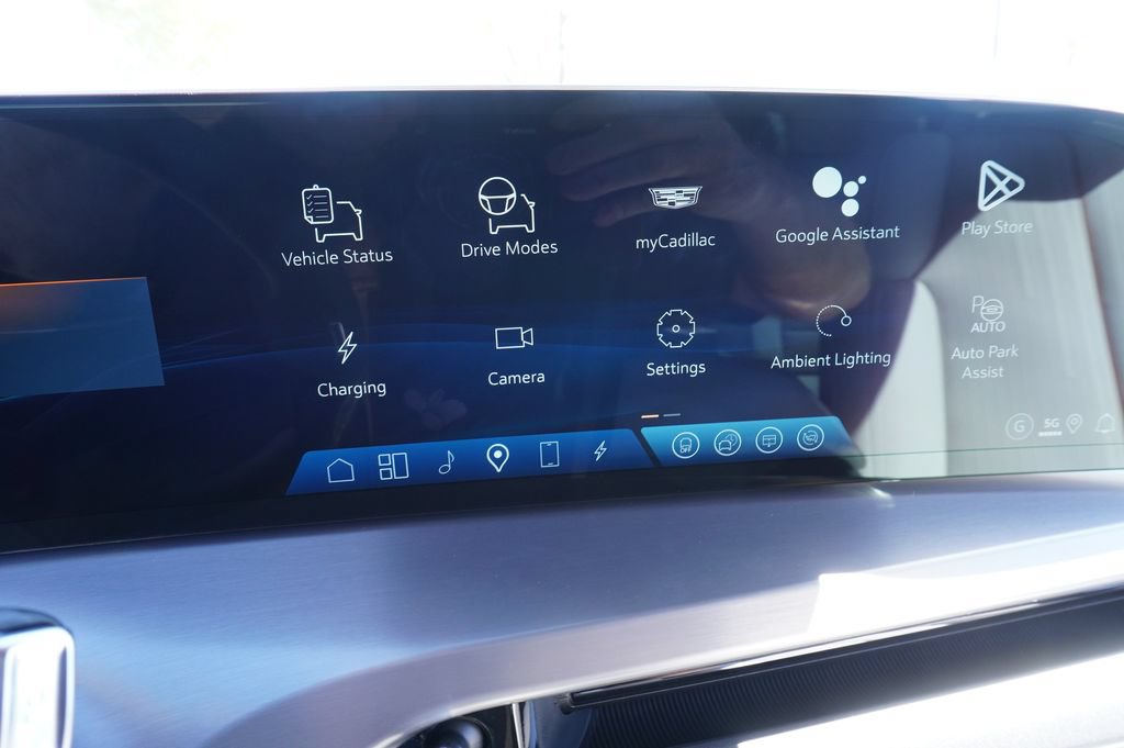 New 2026 Cadillac Vistiq Luxury AWD/4WD image 22