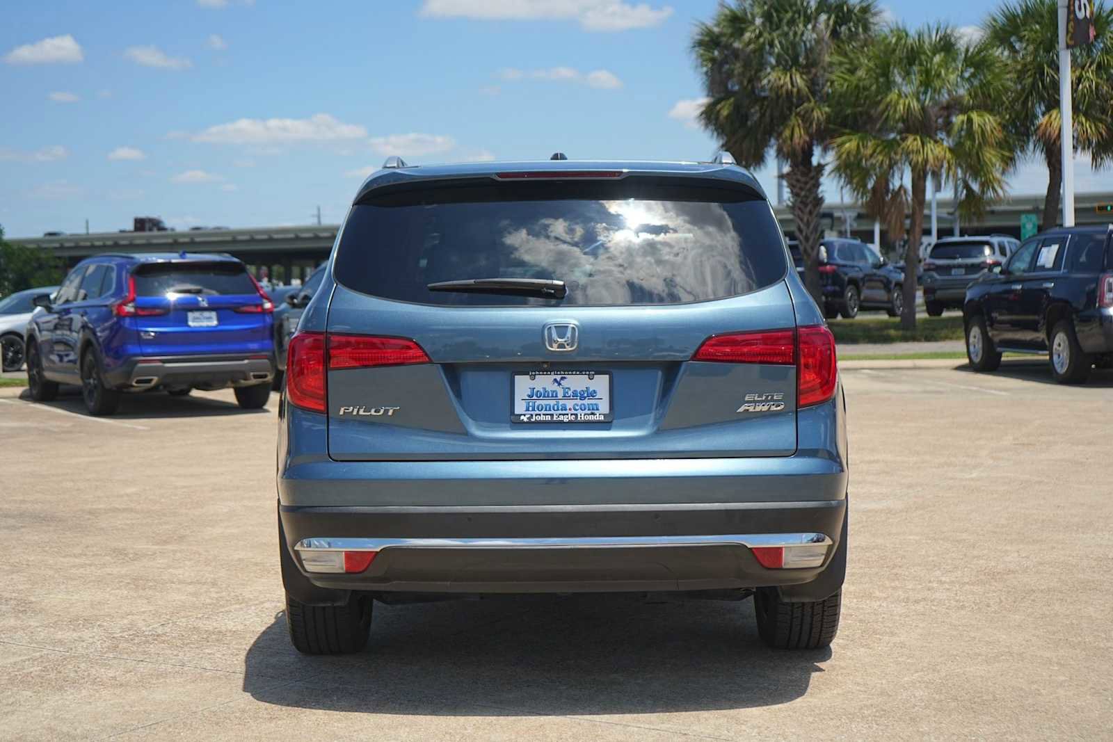 Used 2017 Honda Pilot Elite image 5