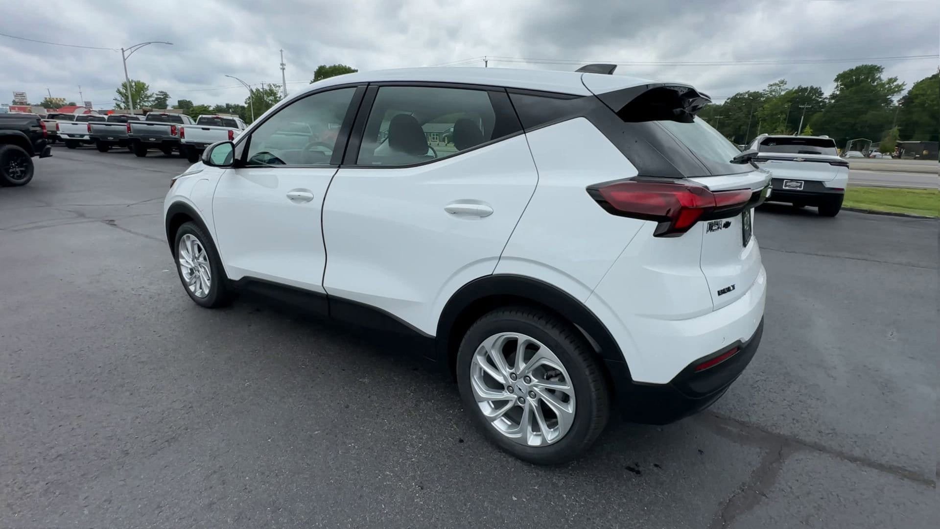 New 2027 Chevrolet Bolt LT FWD image 6