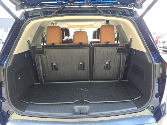 New 2026 Nissan Pathfinder Platinum AWD/4WD image 16