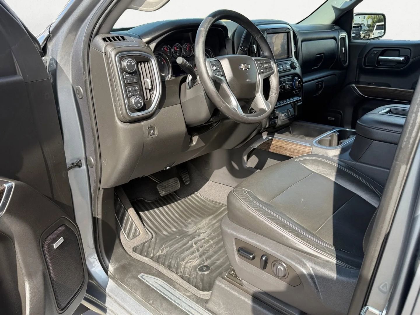 Used 2019 Chevrolet Silverado 1500 RST w/ All-Star Edition image 14