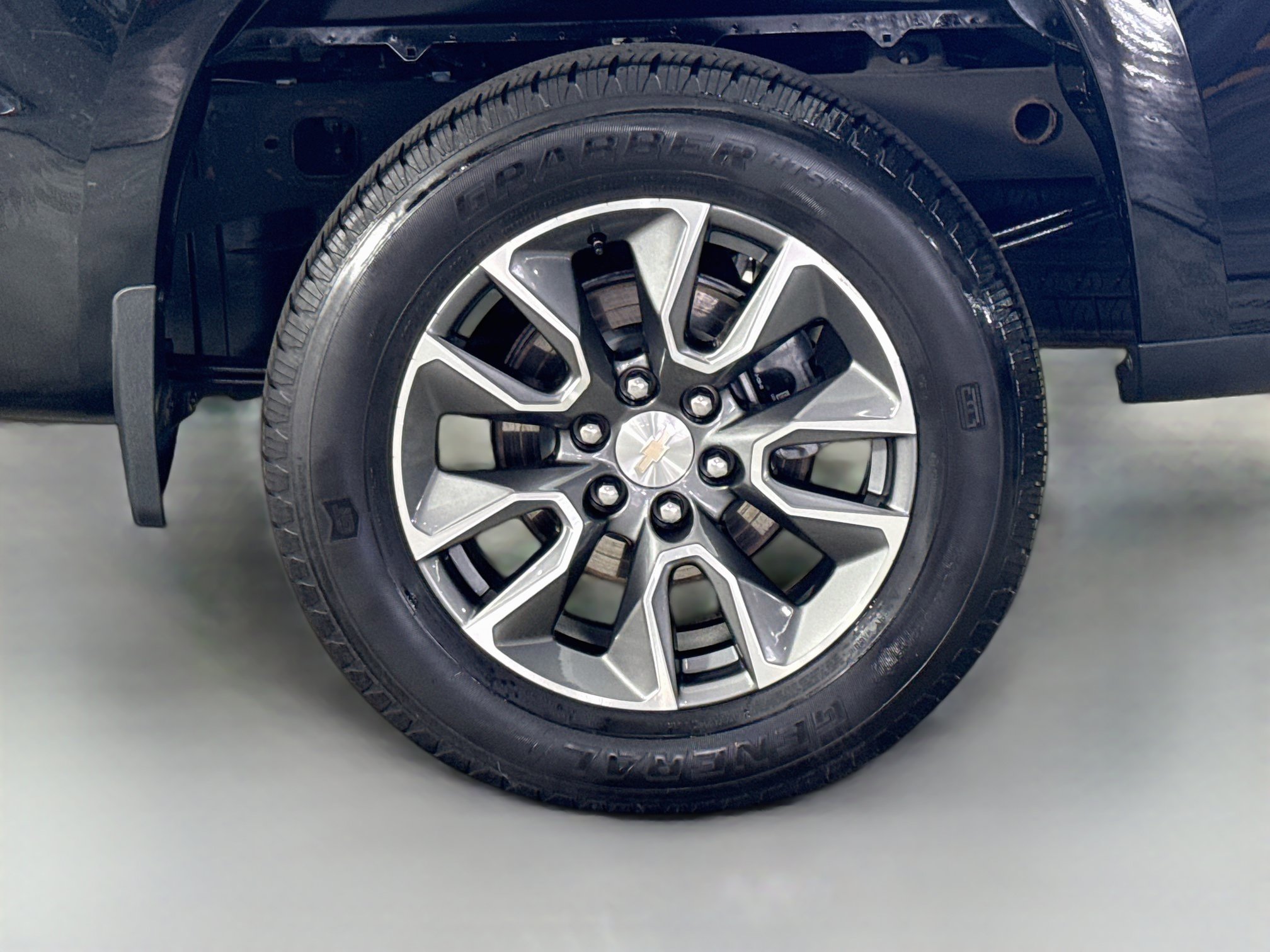 Used 2024 Chevrolet Silverado 1500 LT AWD/4WD image 37