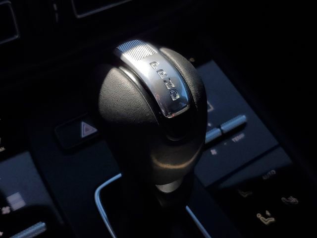 Used 2022 Porsche Macan Base image 33