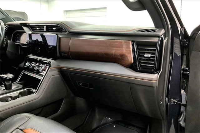 Used 2022 GMC Sierra 1500 AT4 image 16