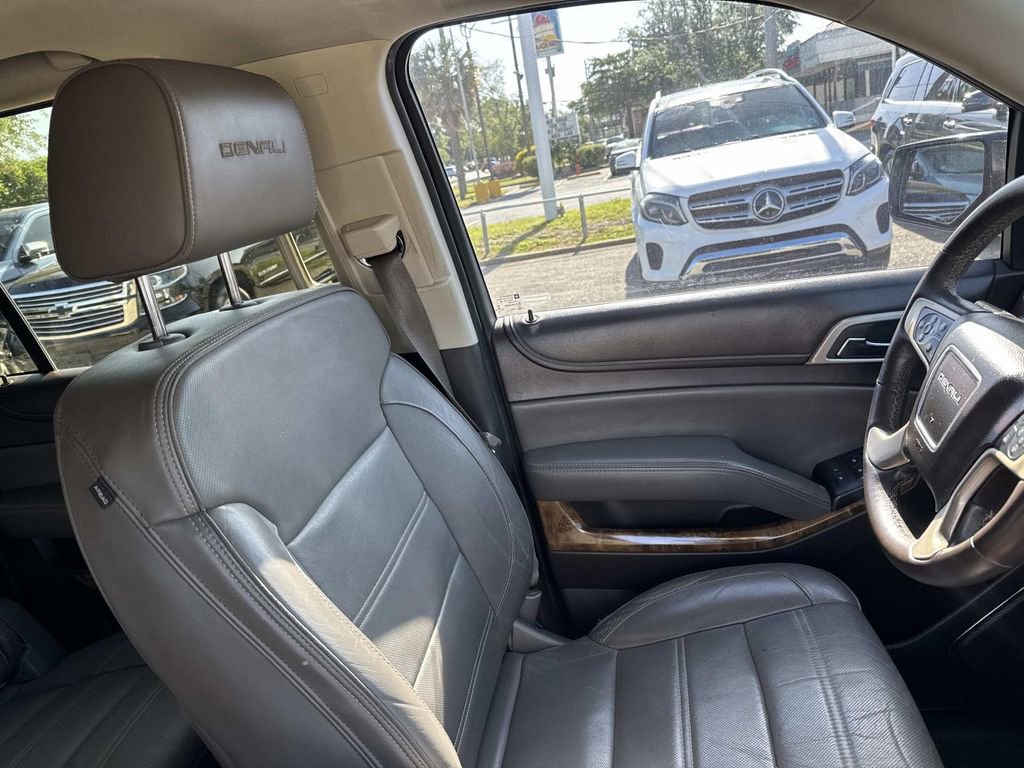 Used 2015 GMC Yukon XL Denali w/ Premium Package image 13