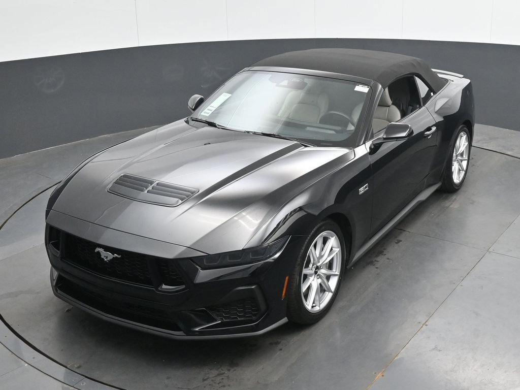 Used 2025 Ford Mustang GT Premium RWD image 34