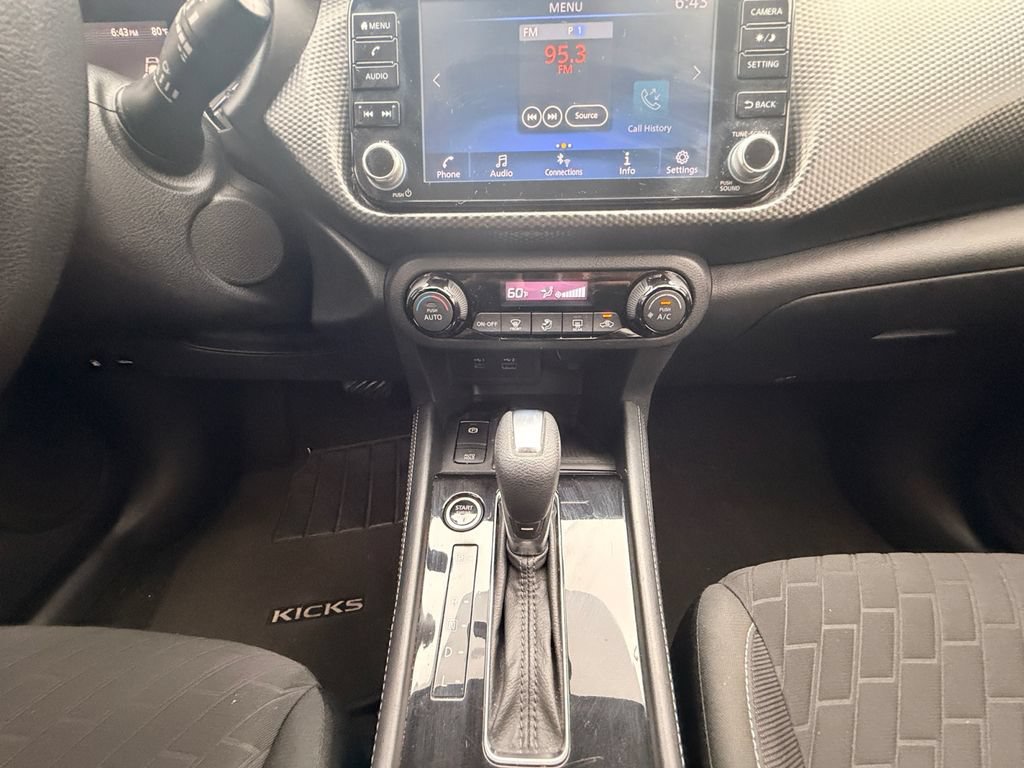 Used 2021 Nissan Kicks SV FWD image 11