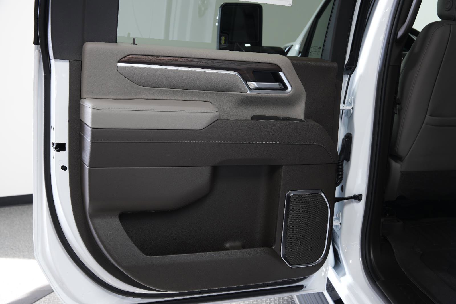 New 2026 GMC Sierra 2500 SLT w/ SLT Premium Package image 19