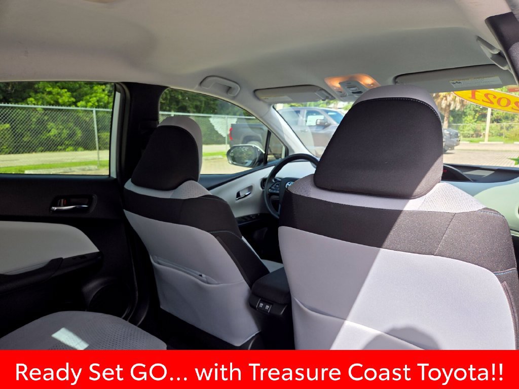 Used 2021 Toyota Prius LE FWD image 17