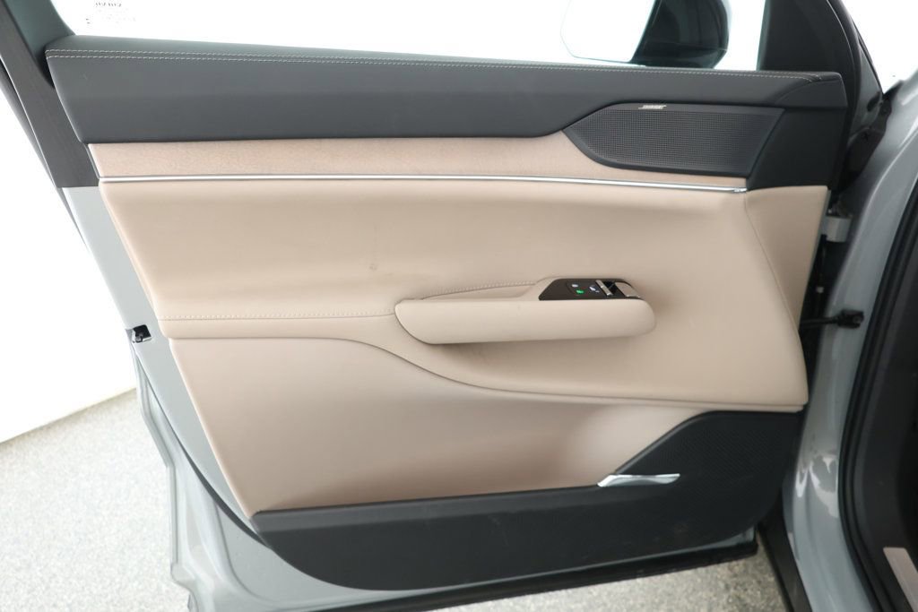 Used 2025 Volvo EX90 Plus image 9