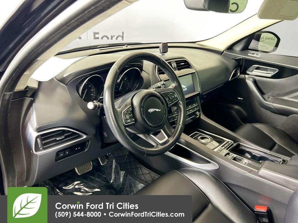 Used 2019 Jaguar F-PACE Premium video 3