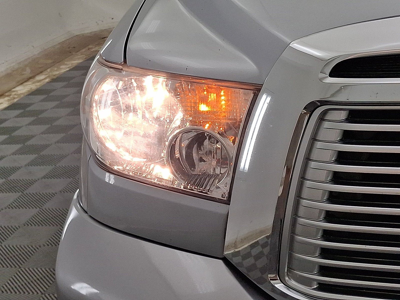Used 2011 Toyota Tundra Limited w/ TRD Off-Road Pkg AWD/4WD image 18