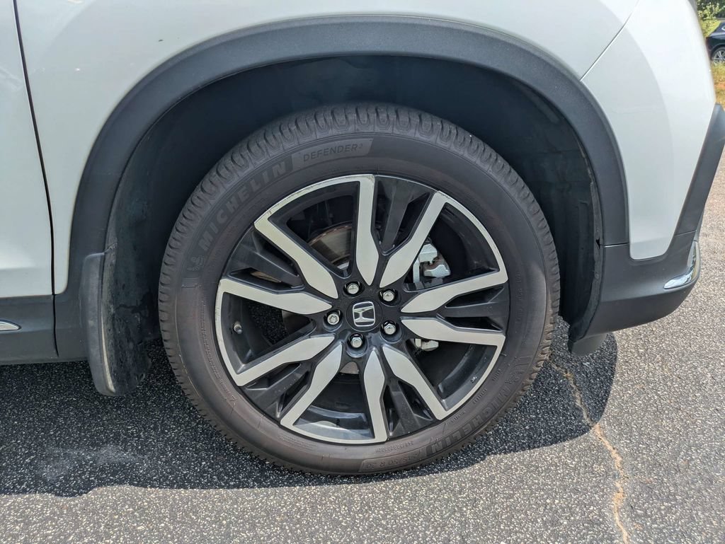 Used 2021 Honda Pilot Touring image 11