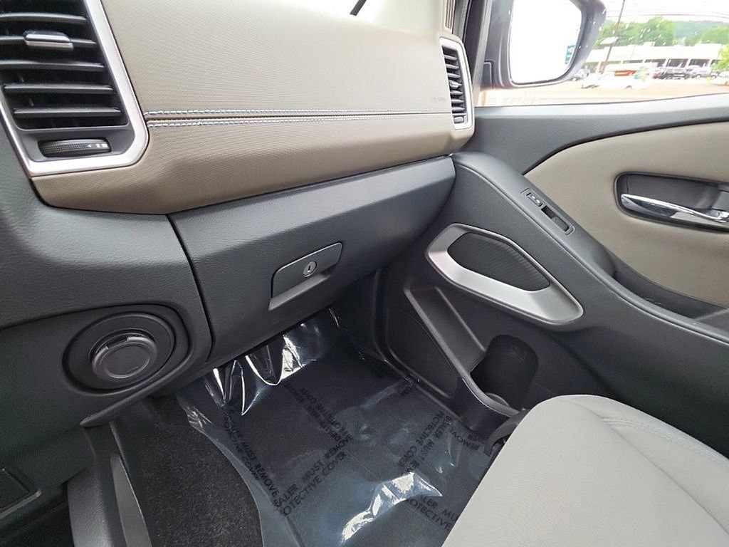 Used 2022 Nissan Frontier SV AWD/4WD image 23