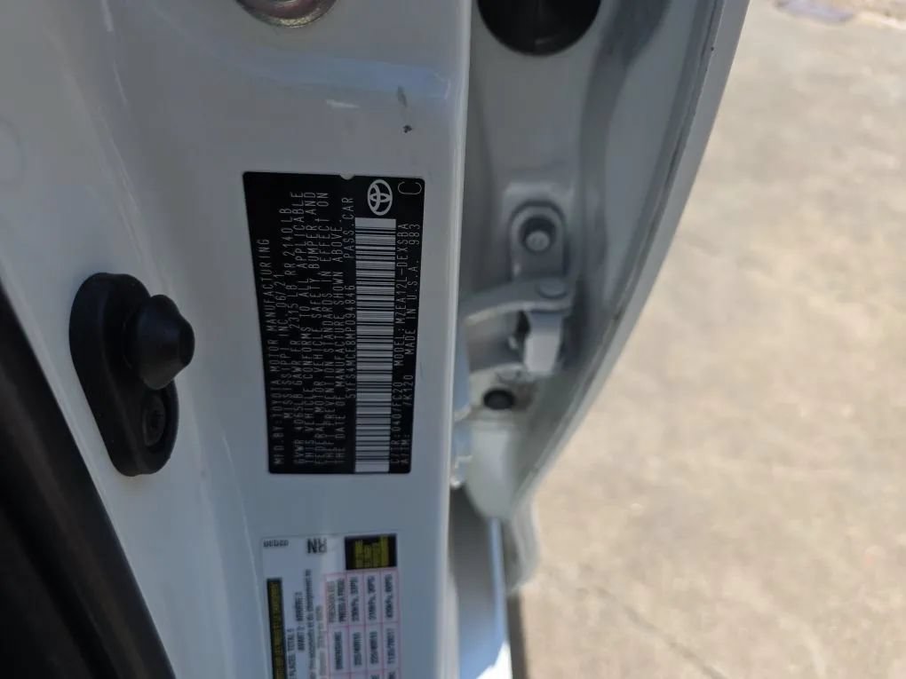 Used 2021 Toyota Corolla SE FWD image 45