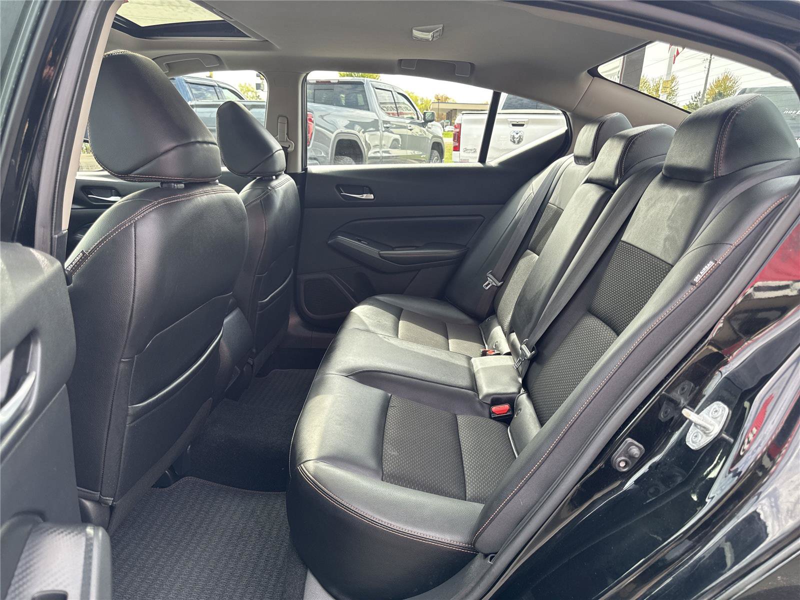 Used 2019 Nissan Altima 2.5 SR w/ SR Premium Package AWD/4WD image 30