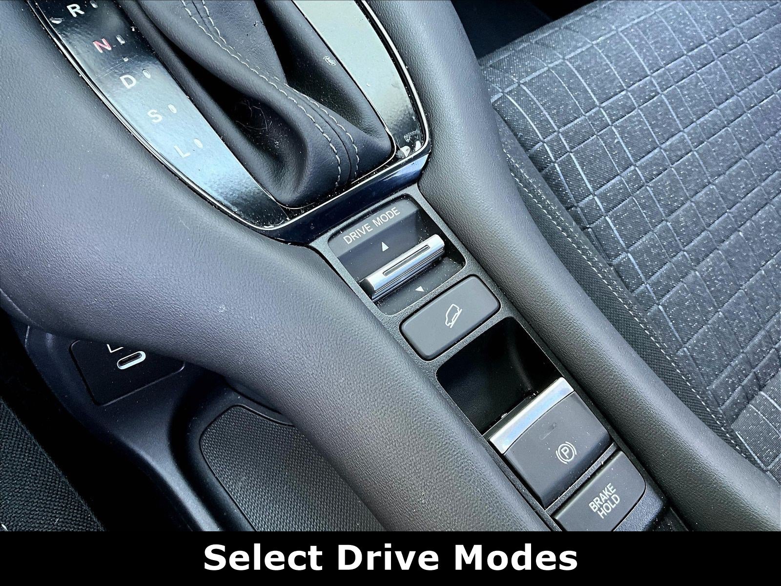 Used 2024 Honda HR-V LX image 14