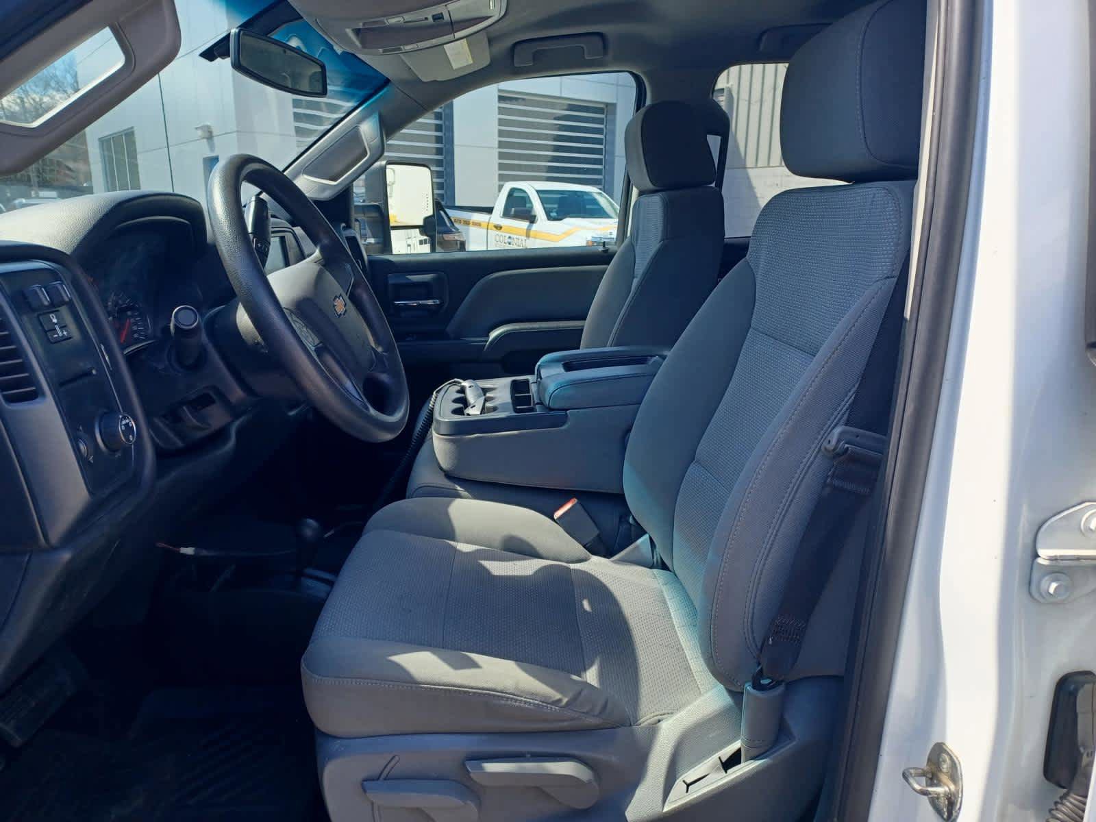 Used 2019 Chevrolet Silverado 2500 W/T AWD/4WD image 7