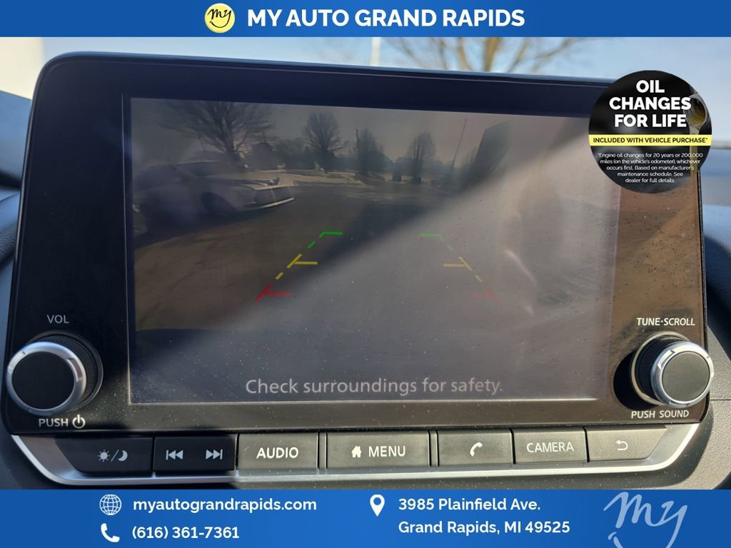 Used 2025 Nissan Rogue SV image 21