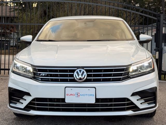 Used 2017 Volkswagen Passat 1.8T R-Line w/ R-Line Lighting Package image 2