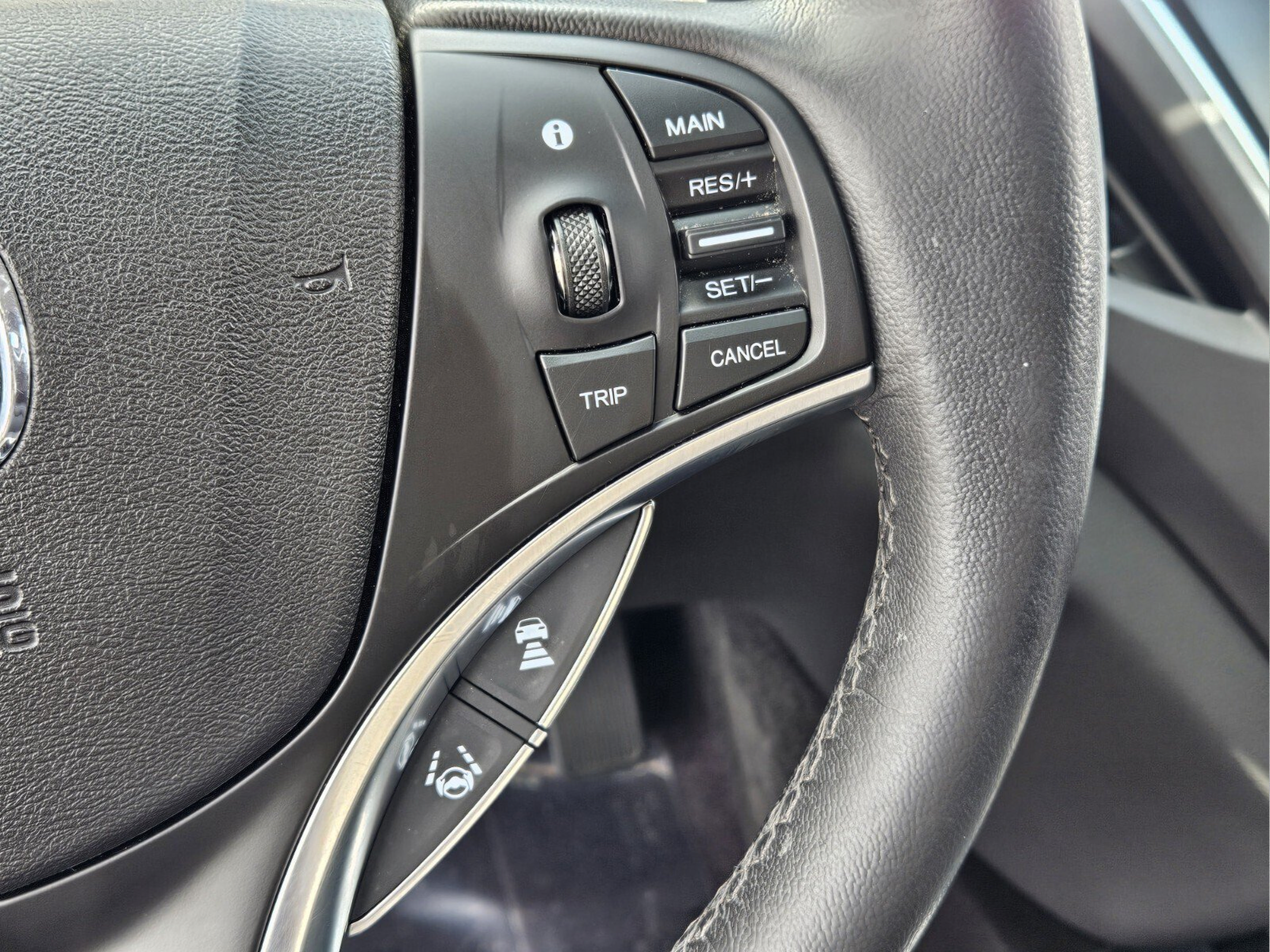 Used 2016 Acura MDX FWD w/ Advance & Entertainment image 23