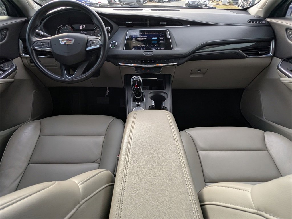 Used 2022 Cadillac XT4 Premium Luxury w/ Enhanced Visibility Package image 17
