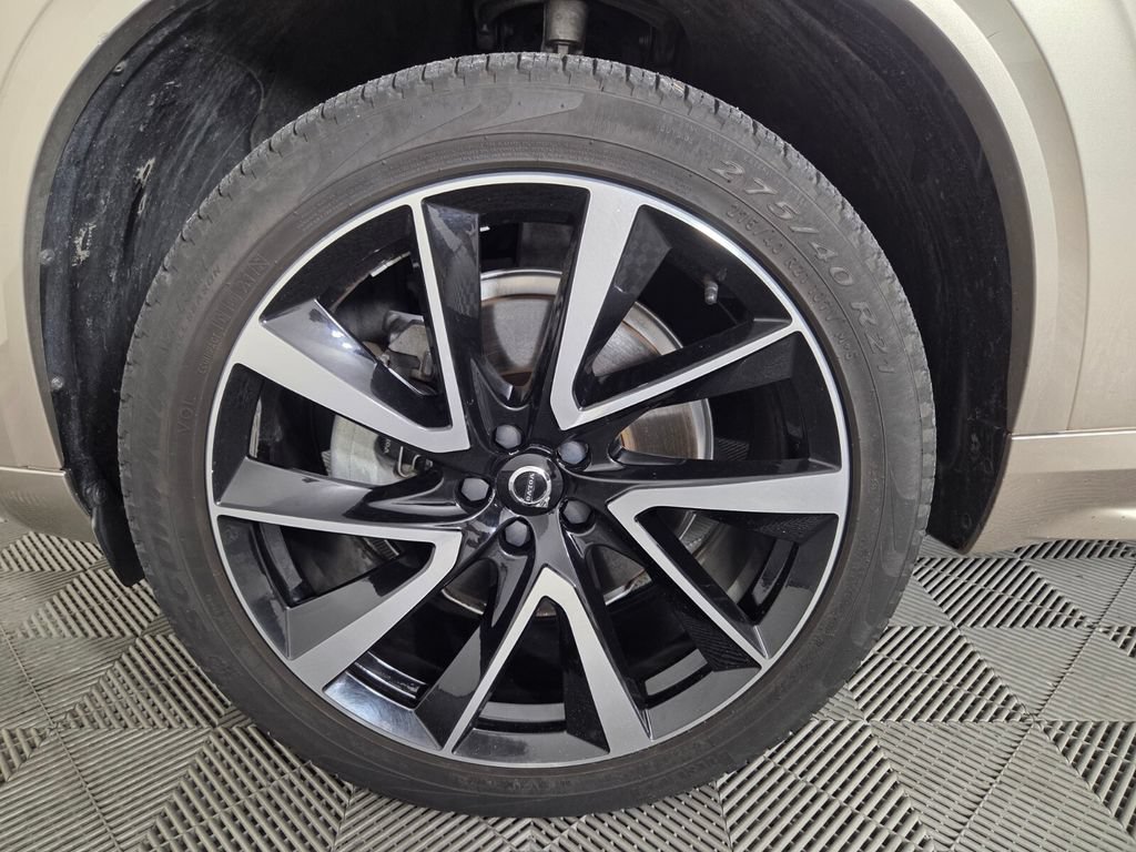 Used 2023 Volvo XC90 B6 Plus w/ Protection Package Premier AWD/4WD image 7