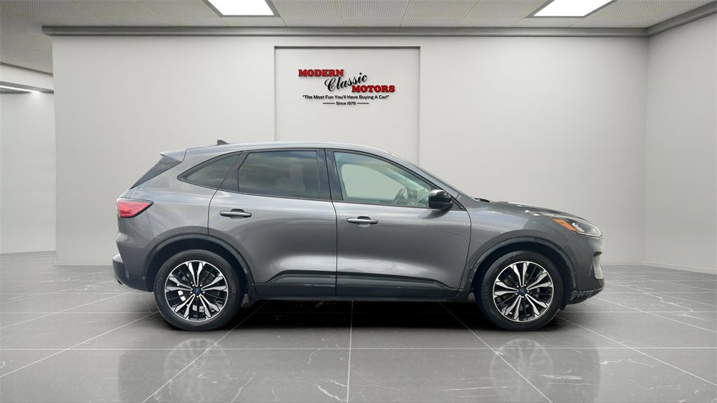 Used 2022 Ford Escape SE w/ SE Sport Appearance Package image 8