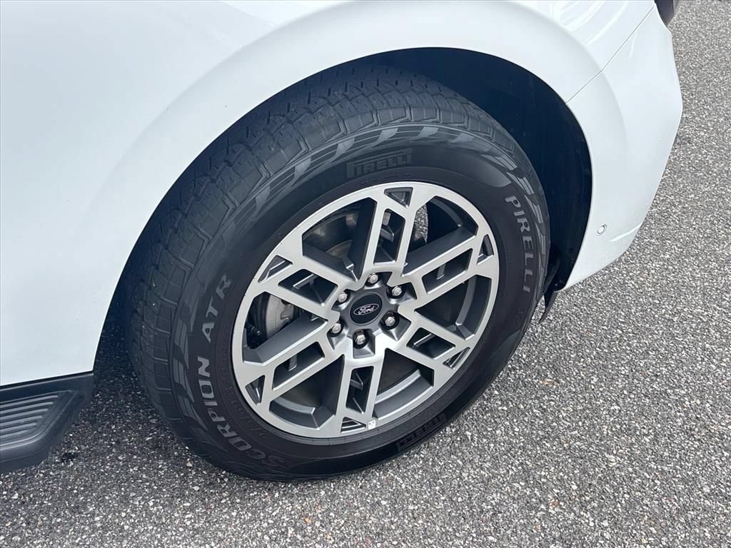 Used 2025 Ford Expedition Max Active AWD/4WD image 28