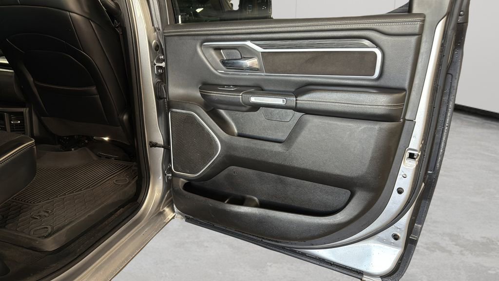 Used 2023 RAM 1500 Laramie AWD/4WD image 48