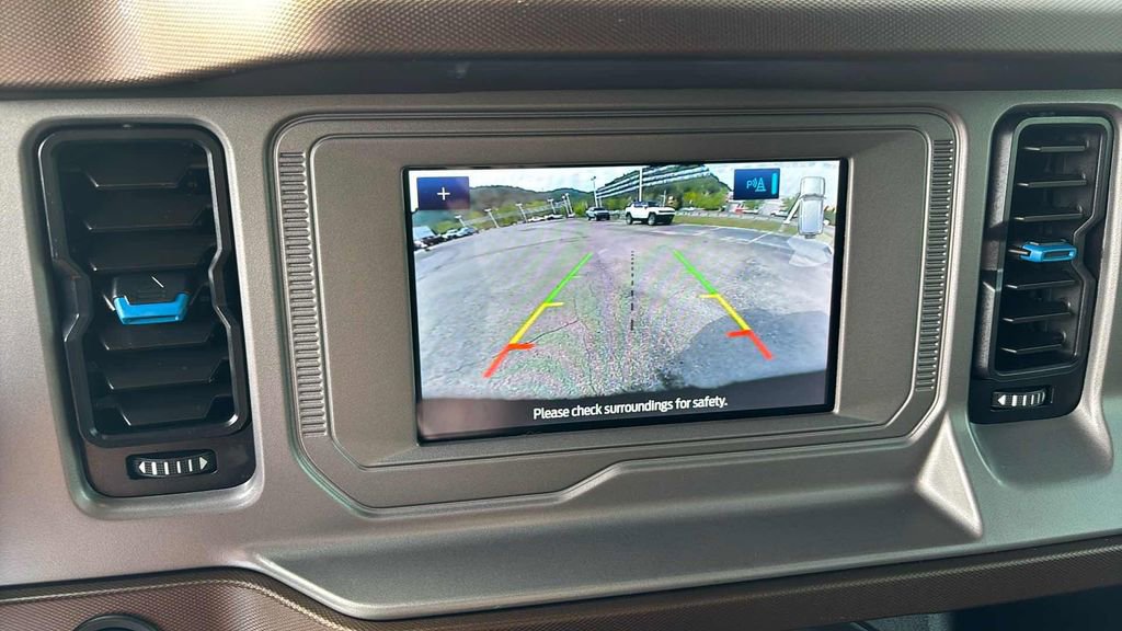 Used 2023 Ford Bronco Outer Banks image 24