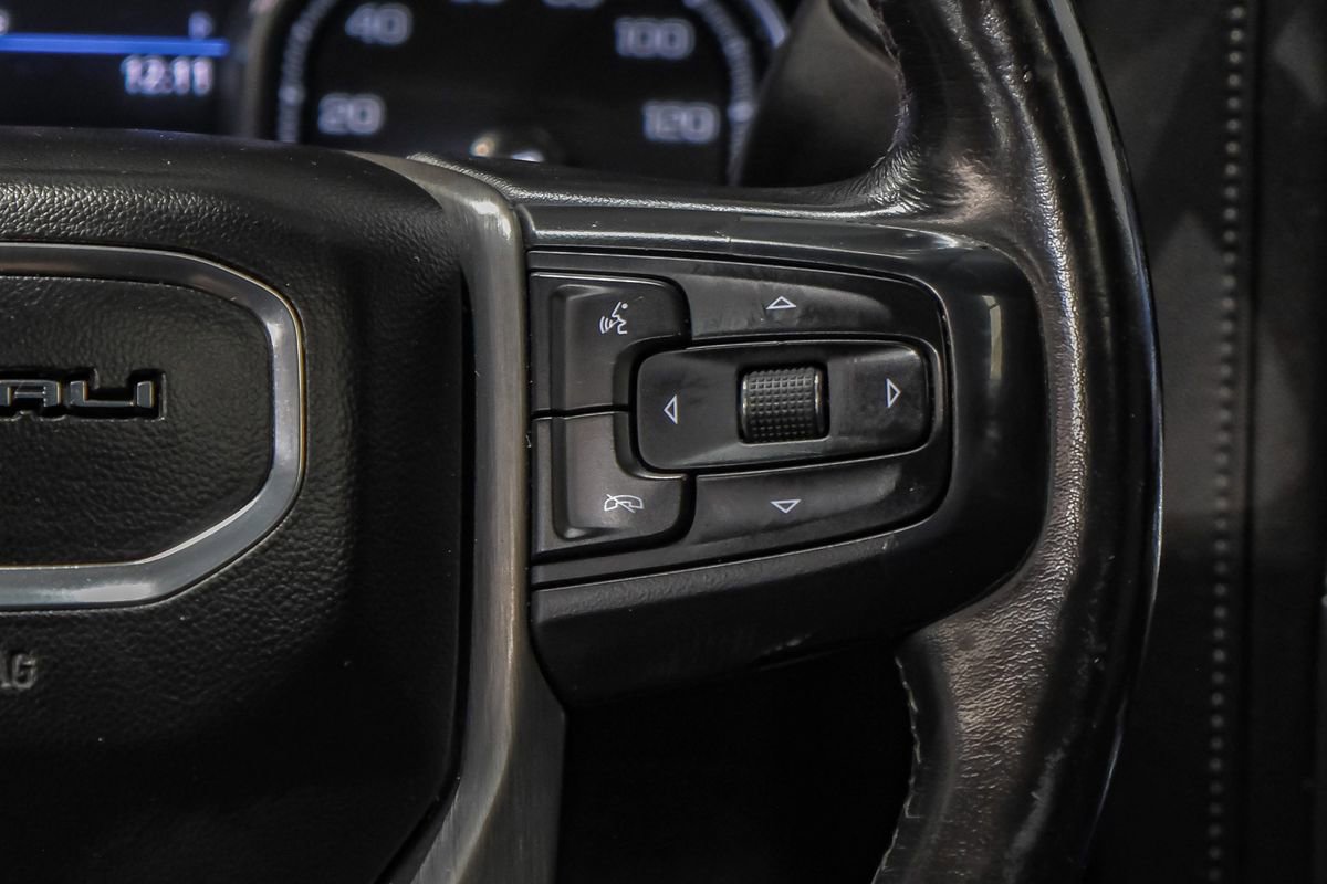 Used 2022 GMC Sierra 2500 Denali w/ Denali Ultimate Package AWD/4WD image 17