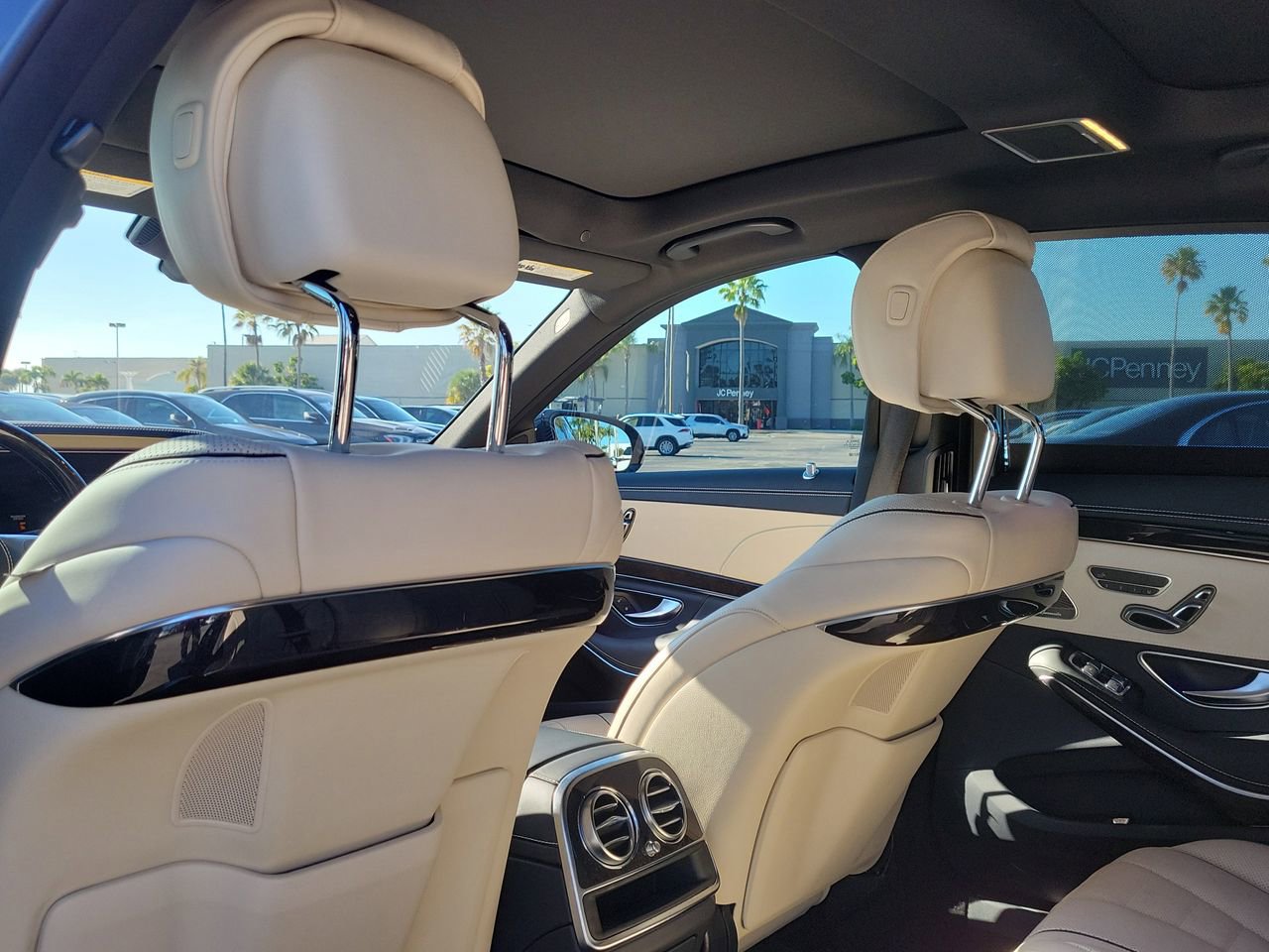 Used 2019 Mercedes-Benz S 560 Sedan image 12