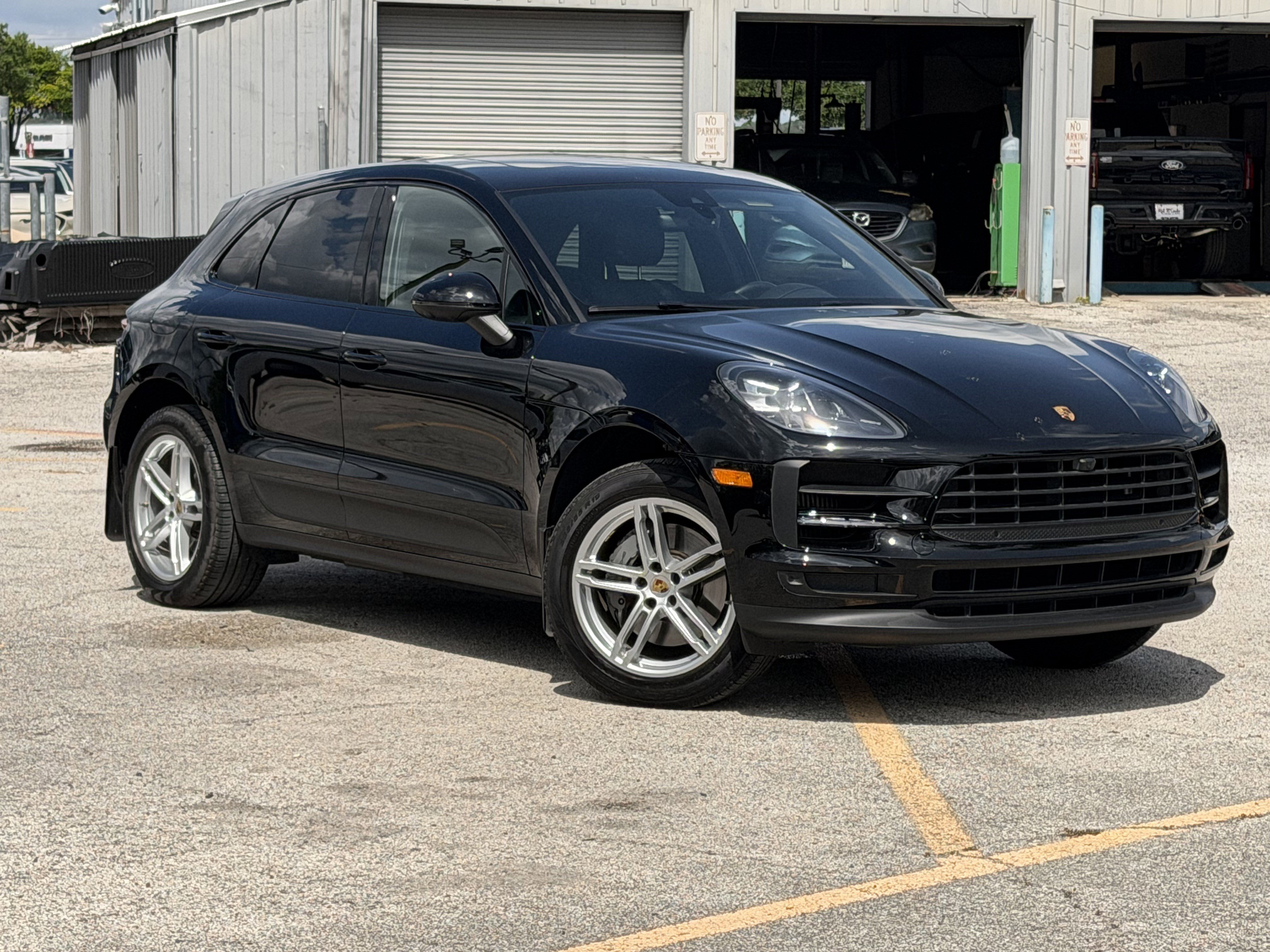 Used 2021 Porsche Macan S AWD/4WD video 1