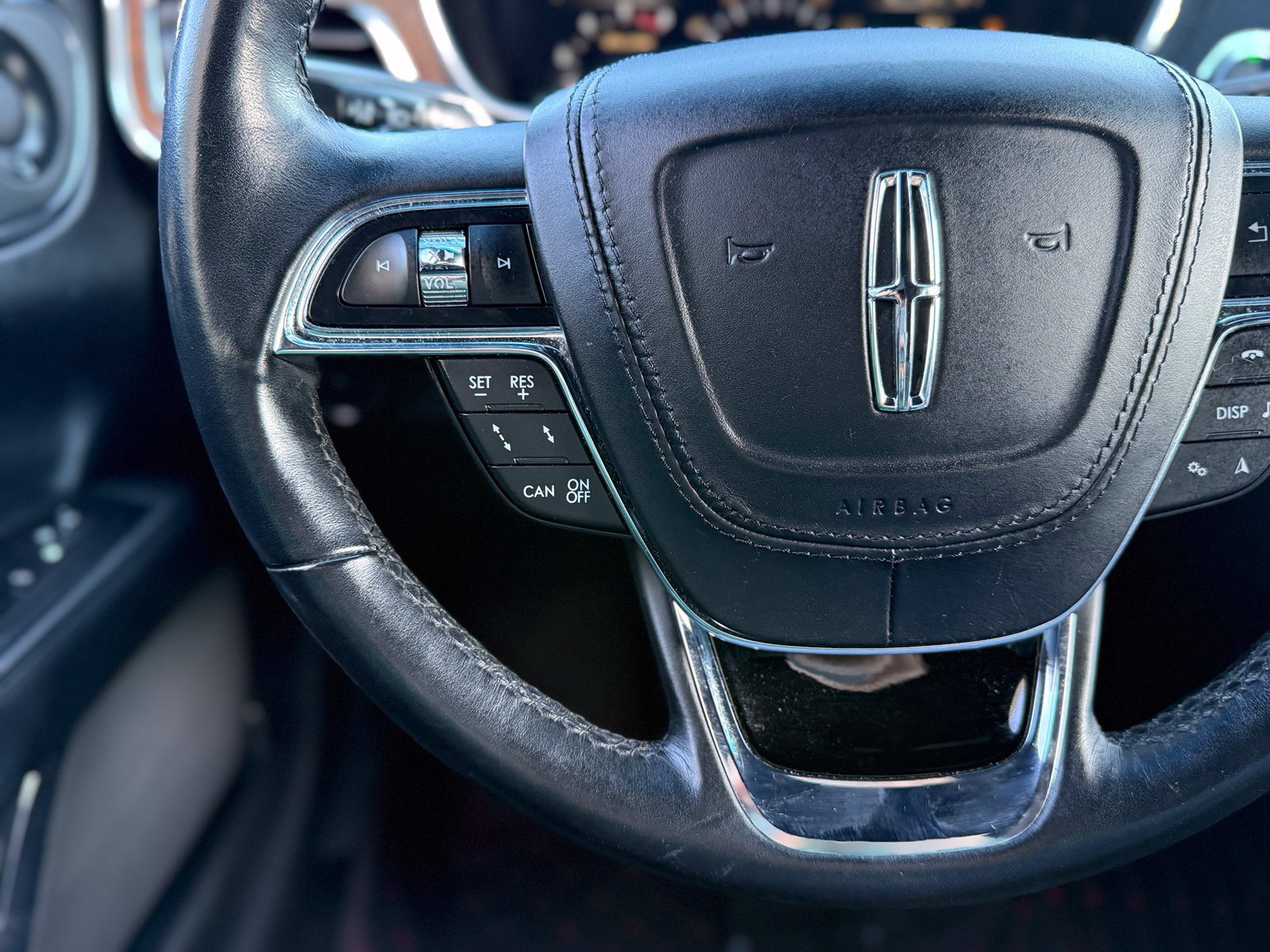 Used 2020 Lincoln Continental AWD w/ Premium Package image 26