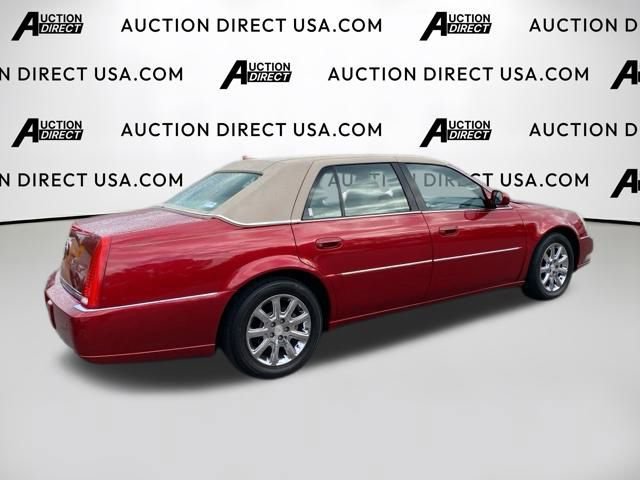 Used 2011 Cadillac DTS Luxury image 3